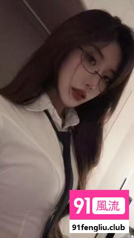 骚货服务带劲，骚得很 一直叫爸爸